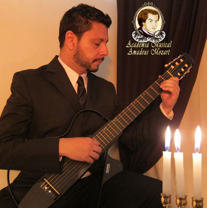 Manuel Quinche - Director general, Guitarra y Piano 